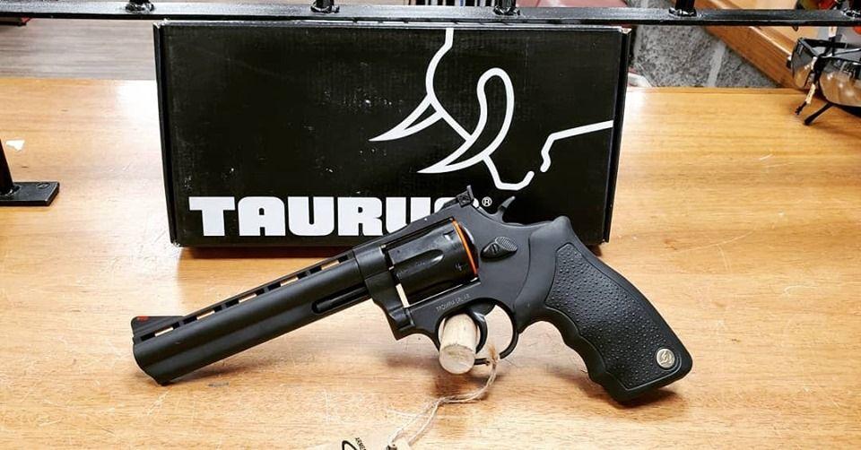 Taurus 689
