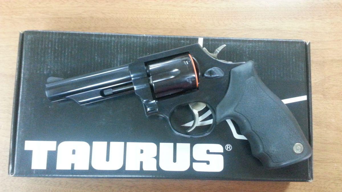 Taurus 82 S