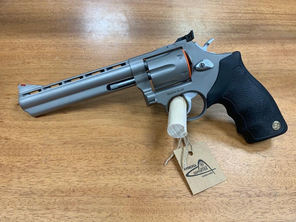 Taurus 889