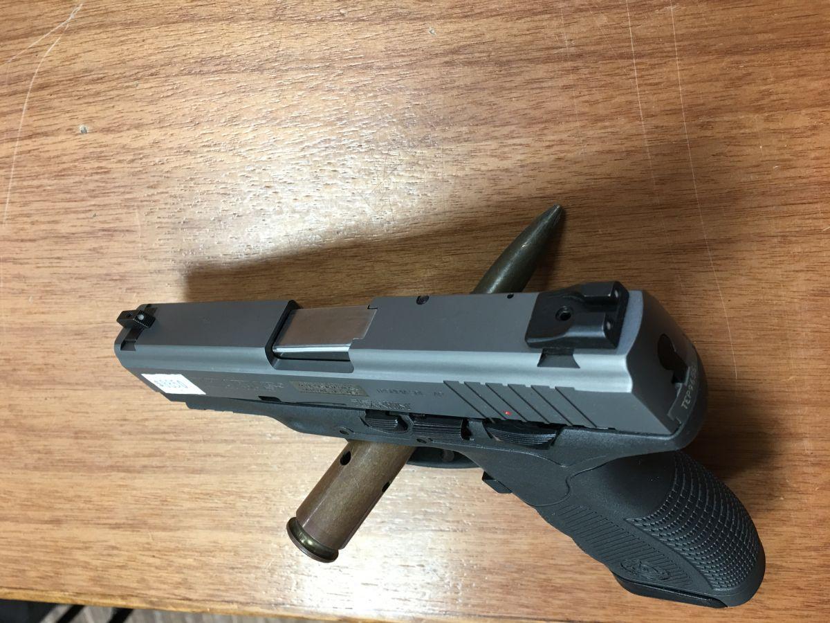 Taurus Pt 24/7 Titanium